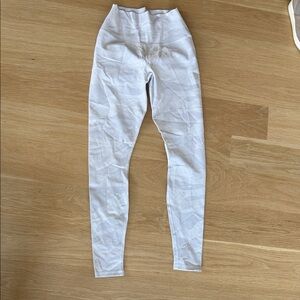 Alo white camo Women's White High-Waisted leggings